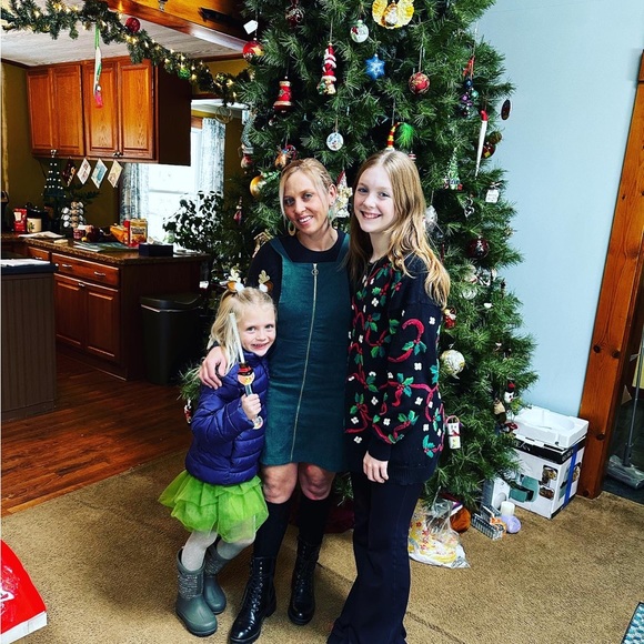 Meet your Posher, Kristin - Picture 2 of 4